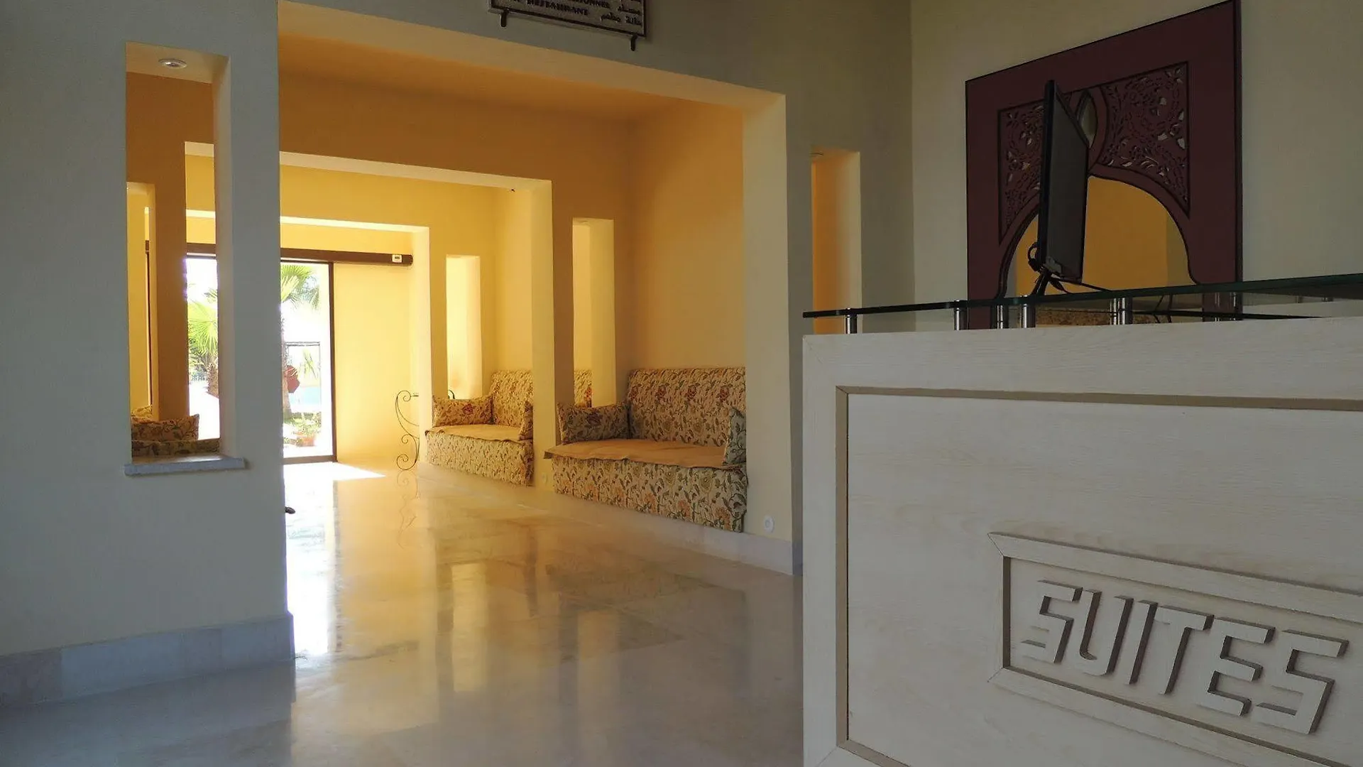 Suites Hotel Les Charmilles & Spa La Marsa 4*,